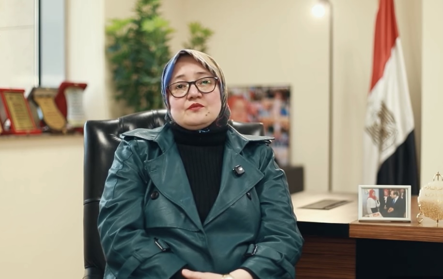 IMG 3527 المدارس الحكومية هالة عبد السلام: المدارس الحكومية تضاهي المدارس الدولية في جودة التعليم والتقييمات الحديثة موقع في الجامعة
