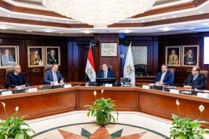 منح كاملة لـ1953 طالبًا.. تعاون البنك المركزي والتعليم العالي لدعم «علماء المستقبل» 2 منح كاملة لـ1953 طالبًا