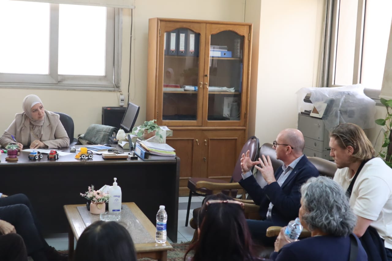 طب قصر العيني يبحث مع شركة دولية لتعزيز التعاون في مجال السلامة والصحة المهنية