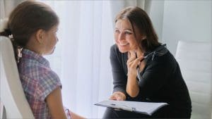 مهنة الأخصائي الاجتماعي بالمدارس