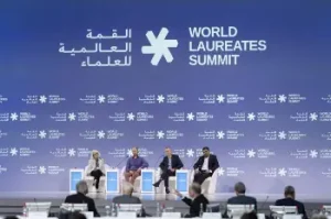 خلال القمة العالمية للعلماء.. هشام عمران يحذر من استهلاك الذكاء الاصطناعي الضخم للطاقة 2 القمة العالمية للعلماء