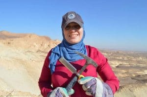 وجدت "جد القردة" في قلب الصحراء الغربية وأذهلت العالم.. من هي الدكتورة شروق الأشقر؟ 2 الدكتورة شروق الأشقر