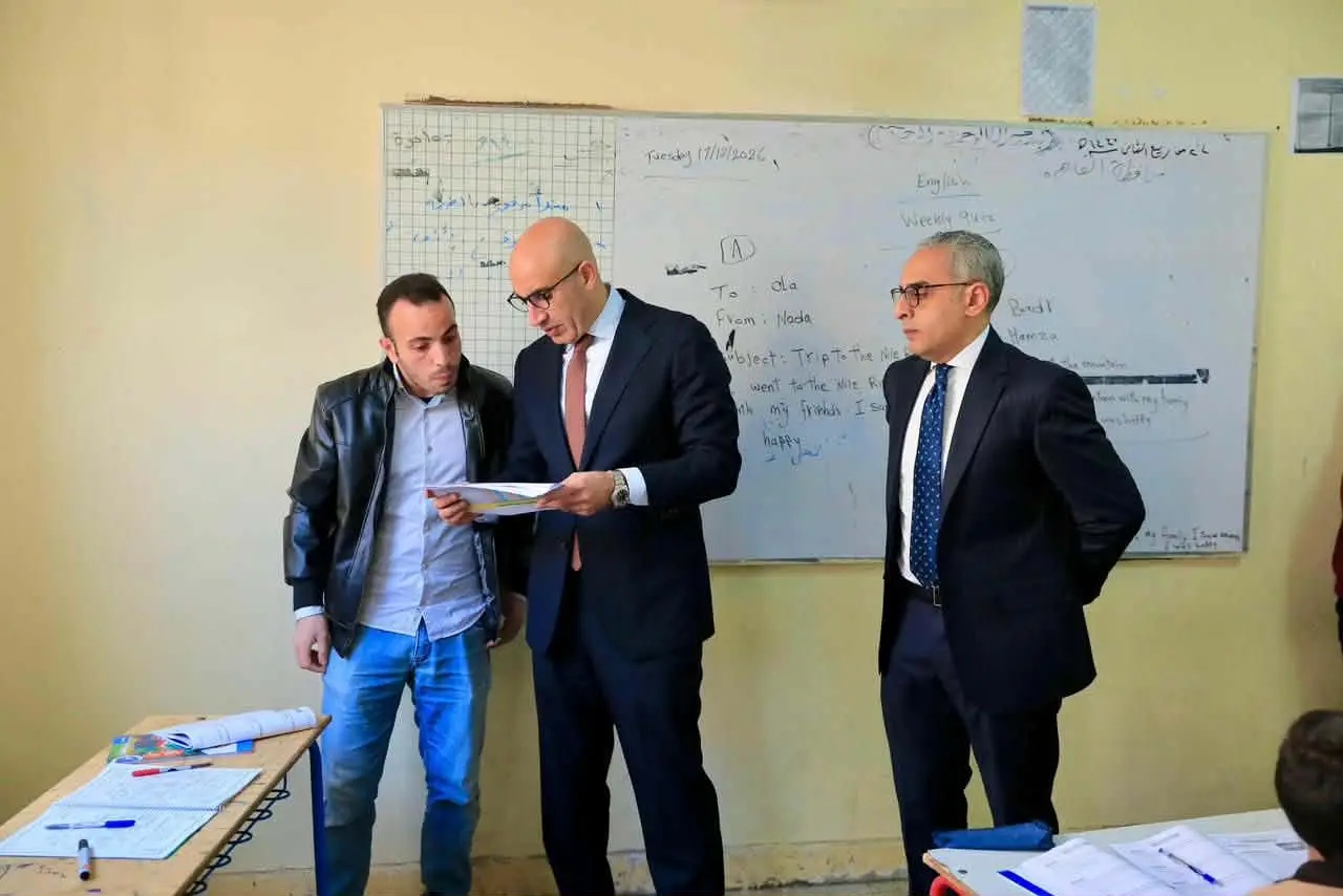 وزير التعليم خلال جولة
