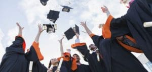 أكثر 10 تخصصات مطلوبة في سوق العمل الآن