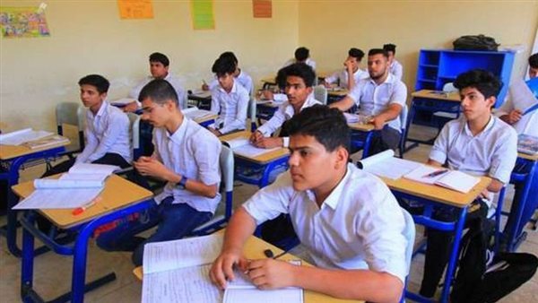 طلاب يسألون: هل تؤثر التقييمات على الانتقال للصف التالي؟