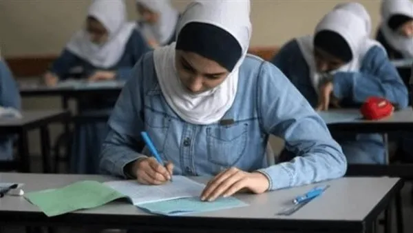 حل النموذج الاسترشادي الأول لمادة الفيزياء فرنسي