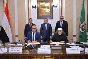 بحضور وزير التعليم العالي.. توقيع بروتوكول بين جامعة دمنهور وجامعة الأزهر لتطوير المنظومة الأكاديمية 2 توقيع بروتوكول بين جامعة دمنهور وجامعة الأزهر