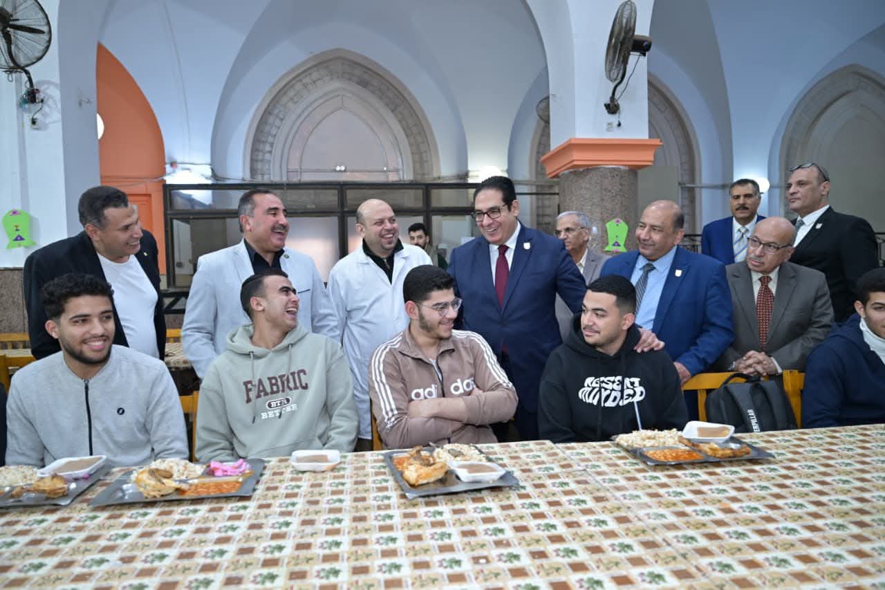 رئيس جامعة القاهرة: حريصون على تطوير المدن الجامعية وتوفير بيئة آمنة ومتكاملة تدعم تفوق الطلاب