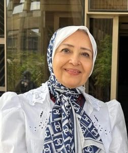 رئيس جامعة القاهرة: المكتبة المركزية الجديدة تستقبل 138 ألف زائر خلال 2025 وتعزز البحث العلمي والابتكار 3 الدكتورة سرفيناز أحمد حافظ