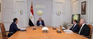 موازنة 2026/2027 على الطاولة.. السيسي يجتمع بمدبولي ووزير المالية لمناقشة مقترحات زيادة الأجور ودعم الاقتصاد 2 موازنة 2026/2027 على الطاولة.. السيسي يجتمع بمدبولي ووزير المالية لمناقشة مقترحات زيادة الأجور ودعم الاقتصاد