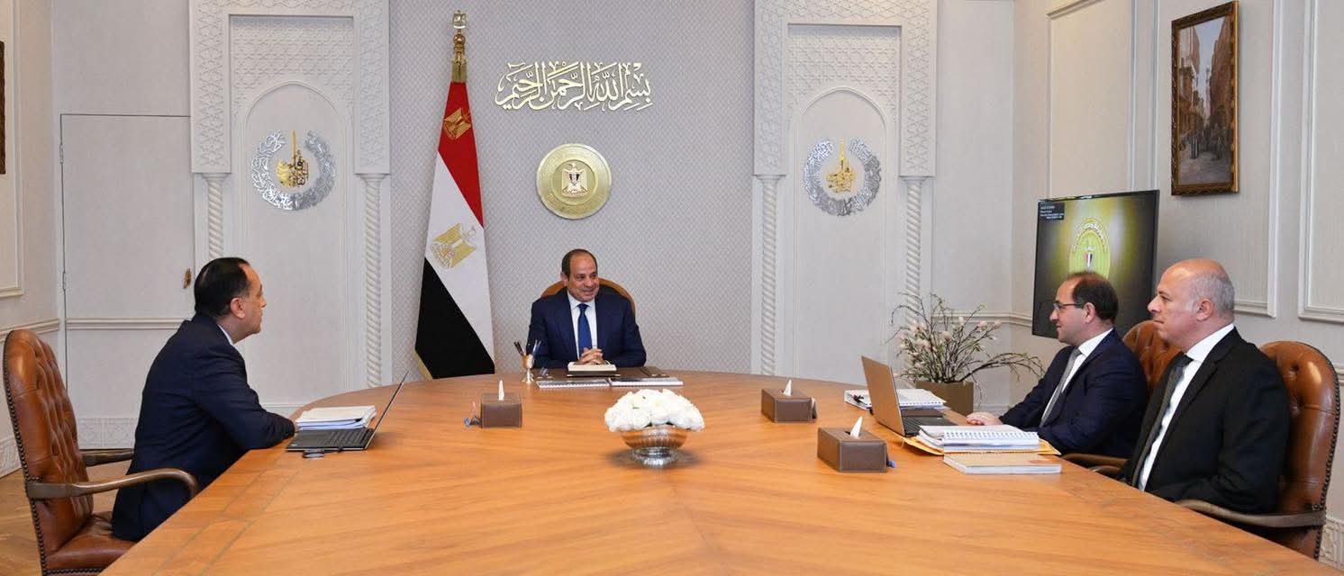 FB IMG 1774356931274 موازنة 2026/2027 موازنة 2026/2027 على الطاولة.. السيسي يجتمع بمدبولي ووزير المالية لمناقشة مقترحات زيادة الأجور ودعم الاقتصاد موقع في الجامعة