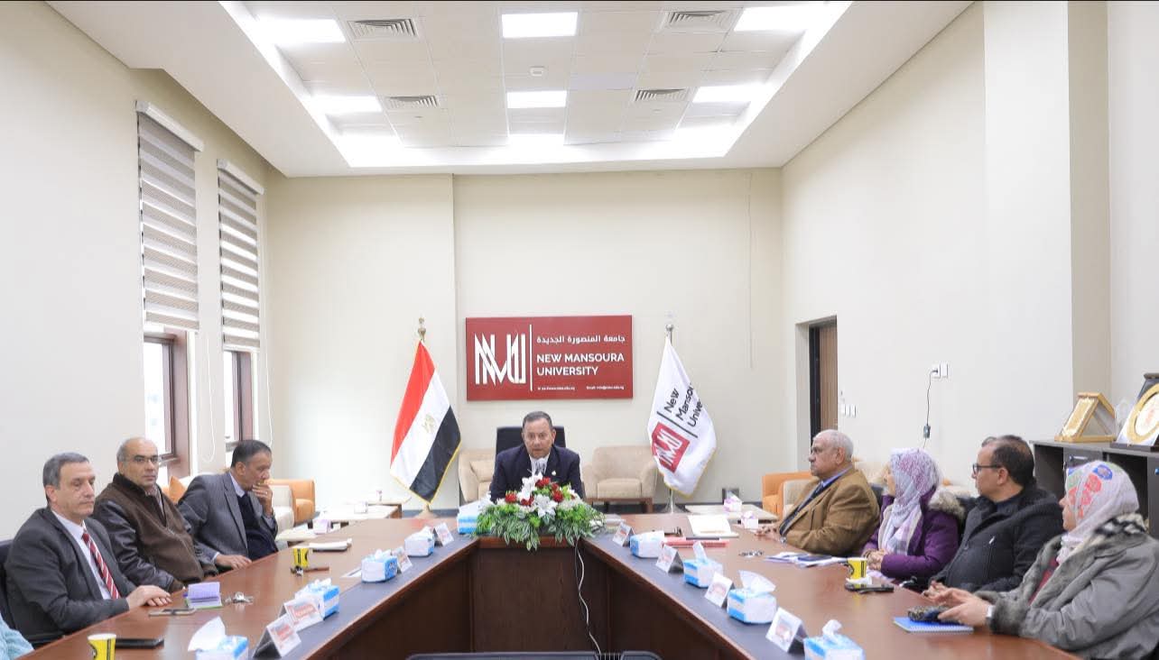 FB IMG 1774520444851 جامعة المنصورة الجديدة جامعة المنصورة الجديدة تحث الطلاب على متابعة جداول الامتحانات والتحول الرقمي والخدمات الجامعية موقع في الجامعة