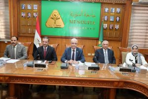 جامعة المنوفية تبدأ حصر المنشآت تمهيدًا لتطبيق الطاقة الشمسية وترشيد الاستهلاك 2 جامعة المنوفية تبدأ حصر المنشآت تمهيدًا لتطبيق الطاقة الشمسية