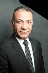 نقيب أطباء الأسنان: يجب وقف التحاق دفعات جديدة بكليات الاسنان والصيدلة والعلاج الطبيعي| خاص 4 الدكتور إيهاب هيكل نقيب أطباء الأسنان