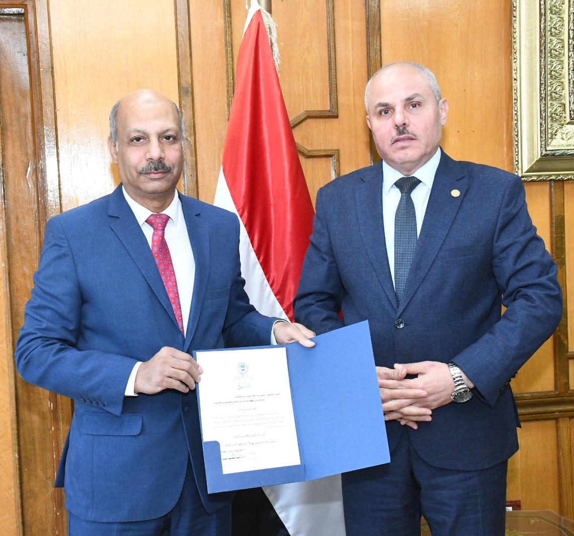 جامعة قناة السويس تكلف الدكتور سامي عبد الملك بالإشراف على معهد الاستزراع السمكي