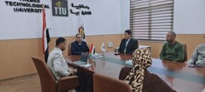 رئيس جامعة طيبة التكنولوجية يناقش تطوير منظومة العمل الإداري مع مديري الإدارات 4 IMG 20260310 WA0081 رئيس جامعة طيبة التكنولوجية رئيس جامعة طيبة التكنولوجية يناقش تطوير منظومة العمل الإداري مع مديري الإدارات موقع في الجامعة