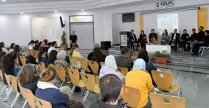 الجامعة الألمانية بالقاهرة تناقش مستقبل تعليم التصميم بين التكنولوجيا والحِرفية في عصر الذكاء الاصطناعي 2 الجامعة الألمانية بالقاهرة تناقش مستقبل تعليم التصميم بين التكنولوجيا والحِرفية في عصر الذكاء الاصطناعي