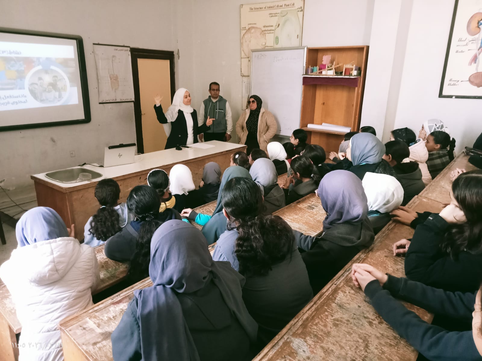 جامعة قناة السويس تعزز وعي طلاب المدارس بندوات تثقيفية عن الهوية الرقمية وإدارة الضغوط