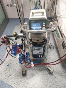 نقلة طبية في مستشفيات قصر العيني.. تشغيل أحدث 3 أجهزة ECMO لأول مرة في مصر 2 نقلة طبية في مستشفيات قصر العيني.. تشغيل أحدث 3 أجهزة ECMO لأول مرة في مصر