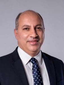 نجاح فريق قصر العيني في استئصال ورم قلبي نادر بحجم قبضة اليد لمريض سبعيني.. (تفاصيل) 5 IMG 20260317 WA0020 استئصال ورم قلبي نادر بحجم قبضة اليد نجاح فريق قصر العيني في استئصال ورم قلبي نادر بحجم قبضة اليد لمريض سبعيني.. (تفاصيل) موقع في الجامعة