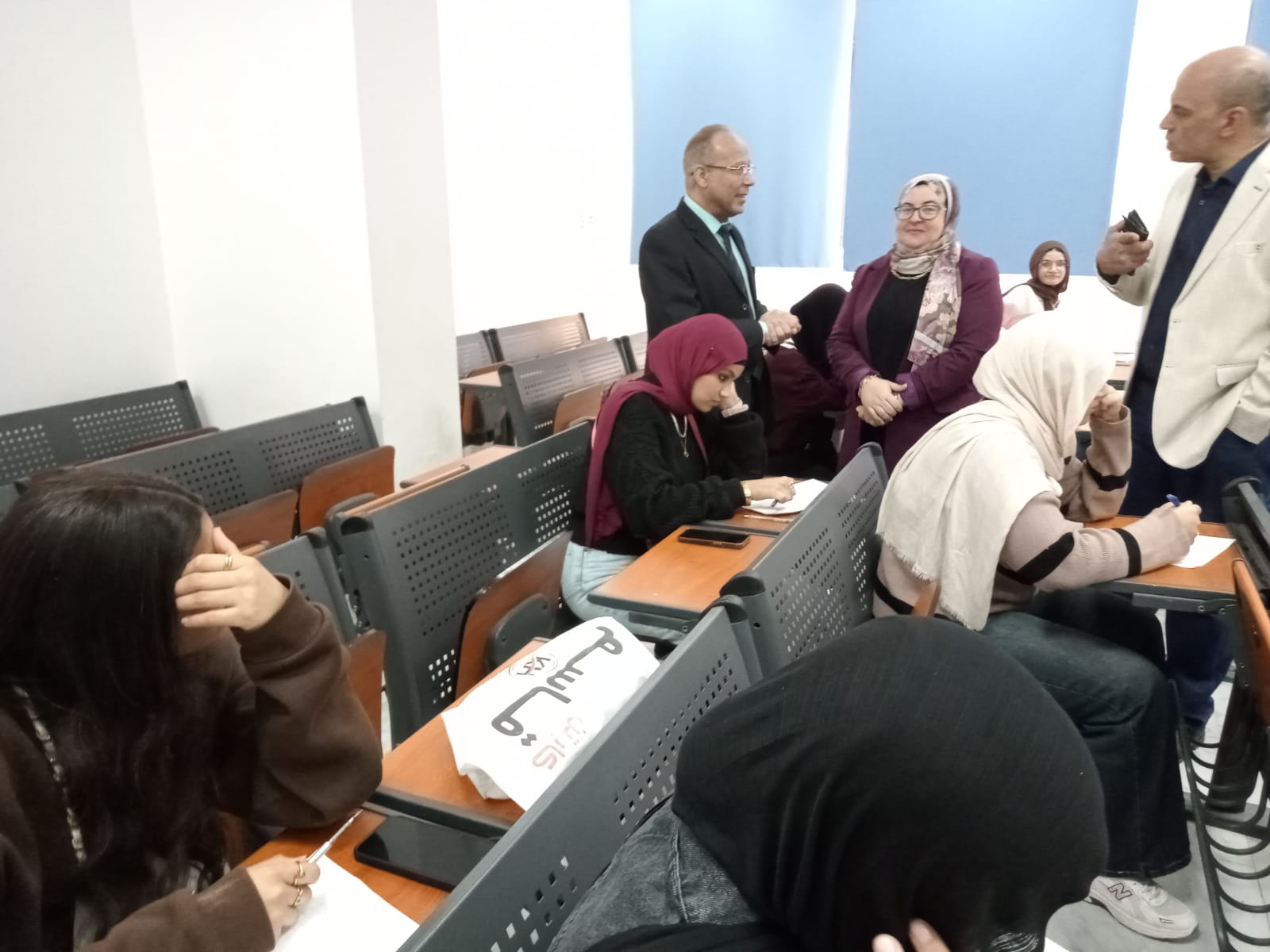 IMG 20260328 WA0073 تطوير البرامج القانونية جامعة قناة السويس: انطلاق الميدتيرم وسط إجراءات صارمة ضد الغش.. وجولات تفقدية للجان ومطعم المدينة موقع في الجامعة