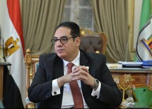 قصر العيني يواصل الطوارئ في شم النسيم.. استقبال 398 حالة وإجراء 65 عملية جراحية متنوعة 3 رئيس جامعة القاهرة