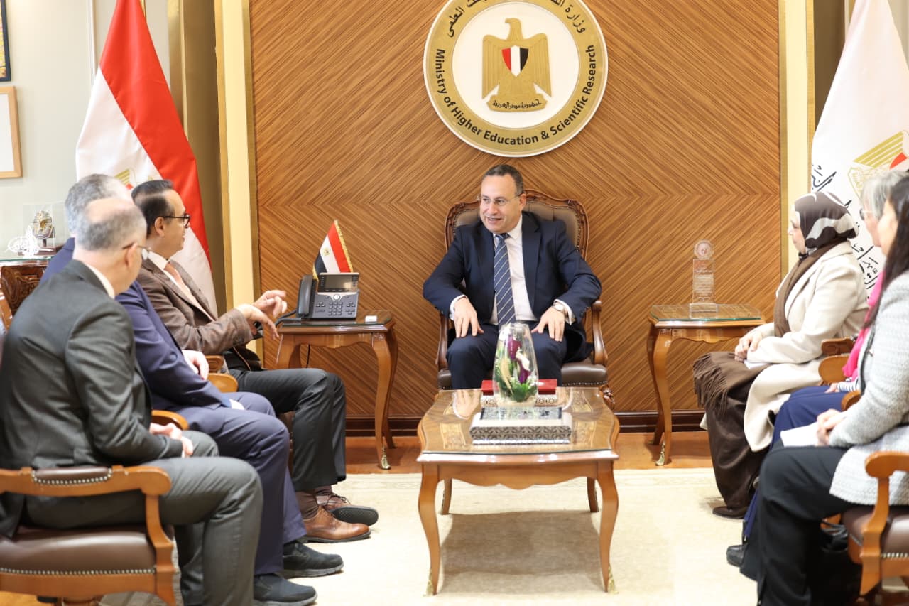 وزير التعليم العالي يوقع خطة تعاون أكاديمي وبحثي مشترك مع جامعة بون الألمانية