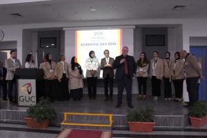 IMG 20260330 WA0054 طب أسنان GUC "انطلاقة قوية لطب أسنان GUC".. إشادات دولية بإبداعات طلاب أول دفعة في يومهم العلمي الأول موقع في الجامعة