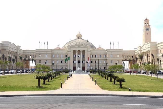 تنسيق قبول الطلاب الوافدين بالجامعات