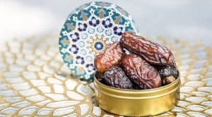 ابدأ إفطارك بالتمر.. مقتطفات رمضانية من كلية الصيدلة بجامعة العاصمة لتعزيز الوعي الصحي 3 IMG 4137 مقتطفات رمضانية من كلية الصيدلة بجامعة العاصمة ابدأ إفطارك بالتمر.. مقتطفات رمضانية من كلية الصيدلة بجامعة العاصمة لتعزيز الوعي الصحي موقع في الجامعة