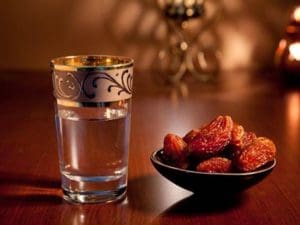 كل اللي في بالك هنا.. أهم 10 أسئلة حول الصيام في رمضان| دكتور يوضح 2 أسئلة حول الصيام في رمضان