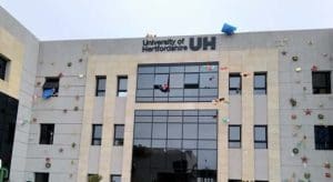 دليلك للالتحاق بجامعة هيرتفوردشير في مصر.. الكليات والمصروفات 2026 3 IMG 4145 جامعة هيرتفوردشير في مصر دليلك للالتحاق بجامعة هيرتفوردشير في مصر.. الكليات والمصروفات 2026 موقع في الجامعة