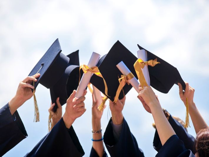 ماذا بعد التخرج من الجامعة ما يجب عليك القيام به أكثر 10 تخصصات مطلوبة في سوق العمل الآن أكثر 10 تخصصات مطلوبة في سوق العمل الآن.. دليلك الشامل للكليات والأقسام موقع في الجامعة