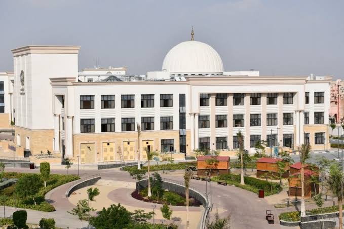 04924ee6 0b11 4e52 8d5f 475e71d20306 جامعات الجيل الرابع في شرق بورسعيد جامعة الإسماعيلية الجديدة الأهلية.. تكلفة الإنشاء وأهم المميزات موقع في الجامعة