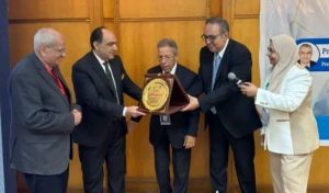 نقيب الأطباء يشارك بمؤتمر الزقازيق للتخدير ويستعرض آخر مستجدات قانون المسؤولية الطبية 2 نقيب الأطباء يشارك بمؤتمر الزقازيق للتخدير