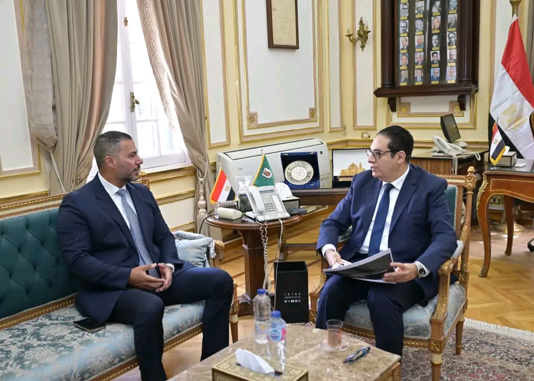 تعاون مرتقب بين جامعة القاهرة والبورصة المصرية