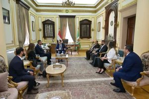 تعاون مرتقب بين جامعة القاهرة والبورصة المصرية 