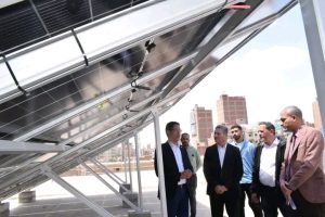 1775491879536 جامعة بنها تدشن ربط محطة الطاقة الشمسية جامعة بنها تدشن ربط محطة الطاقة الشمسية بالمبنى الإداري ضمن جهود ترشيد الطاقة موقع في الجامعة