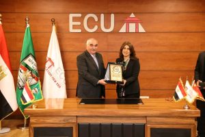 بروتوكول تعاون بين «قضايا الدولة» والجامعة المصرية الصينية لدعم التدريب القانوني 4 بروتوكول تعاون بين «قضايا الدولة» والجامعة المصرية الصينية لدعم التدريب القانوني