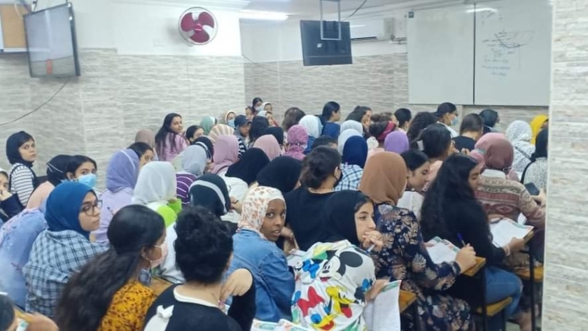البرلمان يتحرك لإعادة ضبط سناتر الدروس الخصوصية