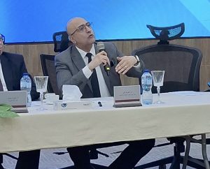عميد الفنون والتصميم بجامعة مصر