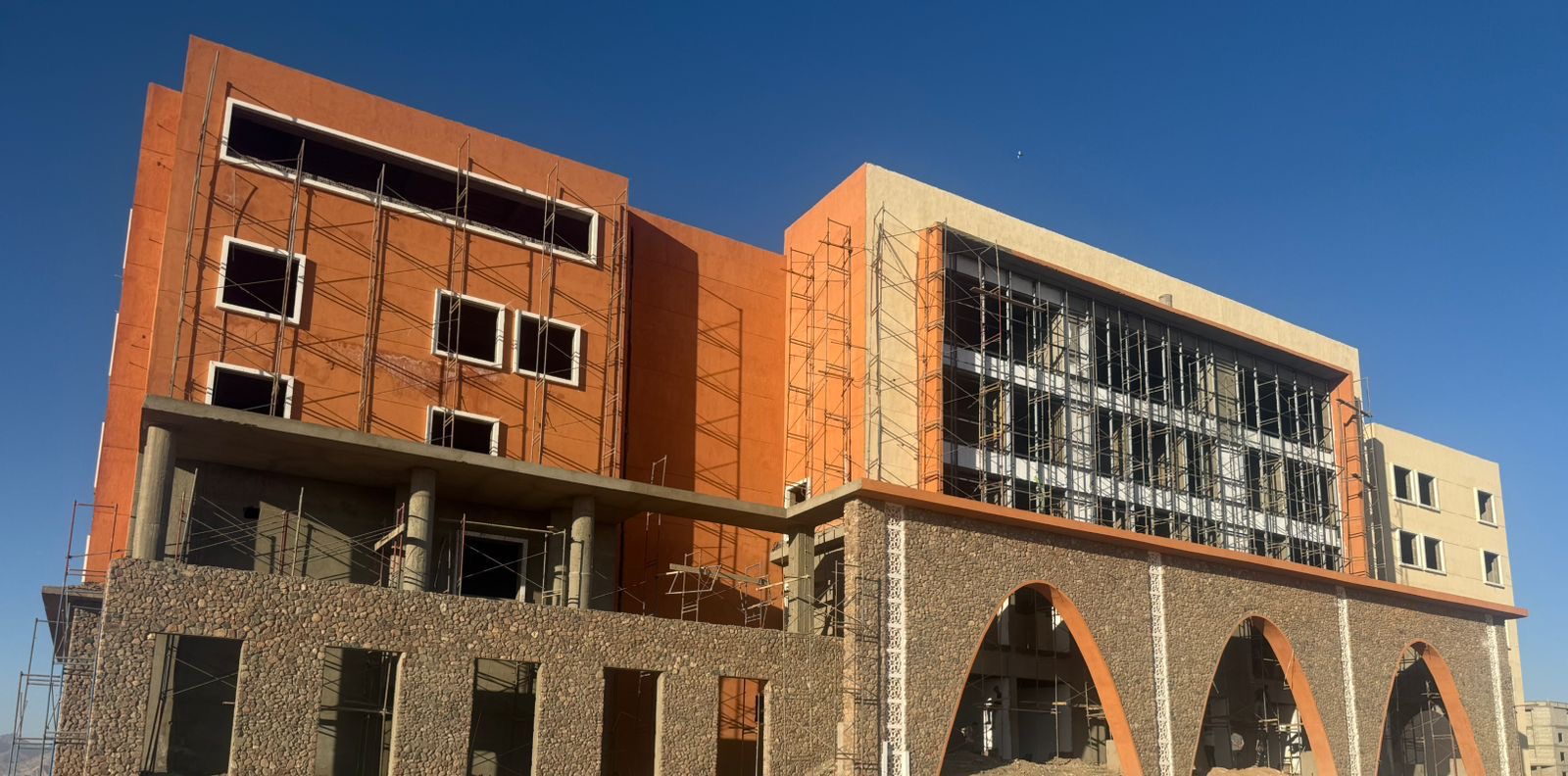 2745479e 7092 4b79 a166 7513ad81309e رئيس جامعة المنصورة أول فرع لجامعة حكومية في جنوب سيناء.. الكليات والتفاصيل الكاملة موقع في الجامعة
