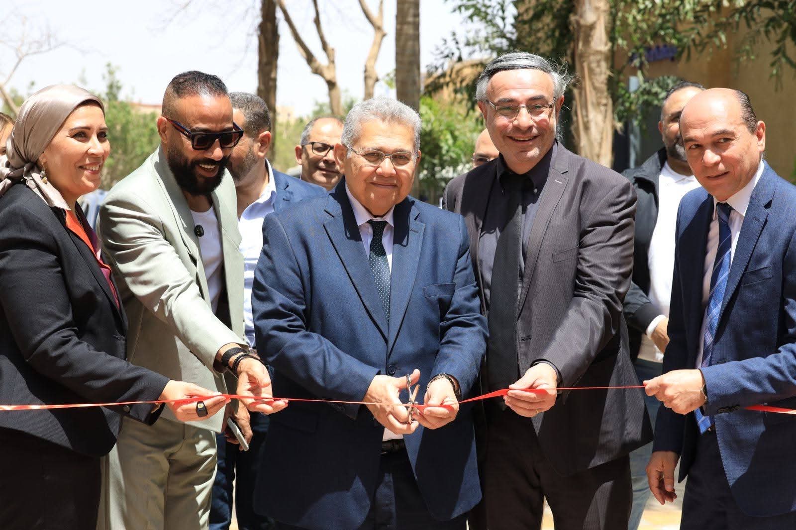 291737a0 6e34 4395 b3e5 25aca0de94f3 جامعة بدر تحتفل باليوم العالمي للتراث جامعة بدر تحتفل باليوم العالمي للتراث.. أشرف الشيحي: التراث جزء أساسي من بناء هوية الطلاب موقع في الجامعة