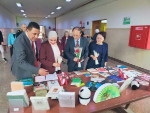ألسن عين شمس تحتفي باليوم الثقافي الصيني احتفالًا بمرور 70 عامًا على العلاقات المصرية الصينية 3 5853ae2d c8d9 4435 9702 5ec179d4a63c اليوم الثقافي الصيني ألسن عين شمس تحتفي باليوم الثقافي الصيني احتفالًا بمرور 70 عامًا على العلاقات المصرية الصينية موقع في الجامعة