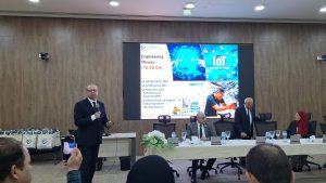 اجتماع حول الهندسة والتكنولوجيا الحديثة