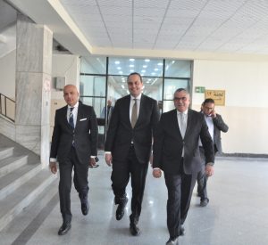 تجارة عين شمس تناقش دكتوراه مهنية حول تأثير كوفيد-19 على جودة خدمات الصيدليات 7 7c363afb 758a 41c9 a0d8 d37609b4439b تجارة عين شمس تناقش دكتوراه مهنية تجارة عين شمس تناقش دكتوراه مهنية حول تأثير كوفيد-19 على جودة خدمات الصيدليات موقع في الجامعة