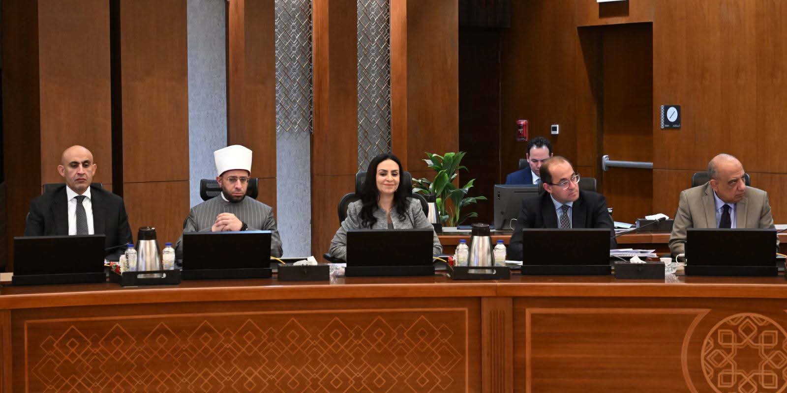 FB IMG 1775058968629 كلية التجارة بجامعة عين شمس رئيس الوزراء: زيادة استثنائية للعاملين بالصحة والتعليم ضمن حزمة أجور جديدة موقع في الجامعة