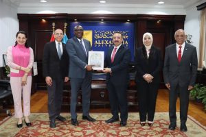 جامعة الإسكندرية تبحث تعزيز الشراكة الأكاديمية والبحثية مع جامعة كارلتون الكندية 3 FB IMG 1775149257525 جامعة الإسكندرية جامعة الإسكندرية تبحث تعزيز الشراكة الأكاديمية والبحثية مع جامعة كارلتون الكندية موقع في الجامعة