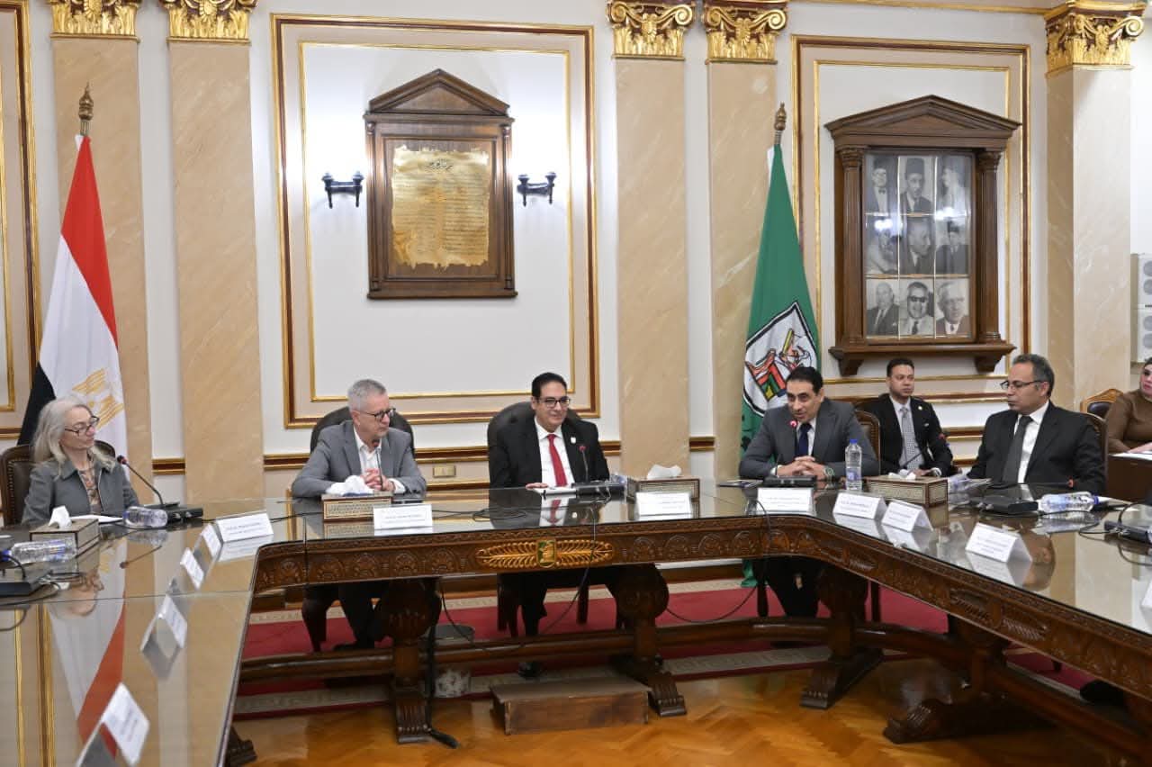 FB IMG 1775202984227 جامعة القاهرة وبرلين الحرة تعاون دولي جديد.. جامعة القاهرة وبرلين الحرة توقعان مذكرة تفاهم للبحث والتعليم موقع في الجامعة