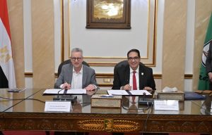 تعاون دولي جديد.. جامعة القاهرة وبرلين الحرة توقعان مذكرة تفاهم للبحث والتعليم 2 تعاون دولي جديد.. جامعة القاهرة وبرلين الحرة توقعان مذكرة تفاهم للبحث والتعليم